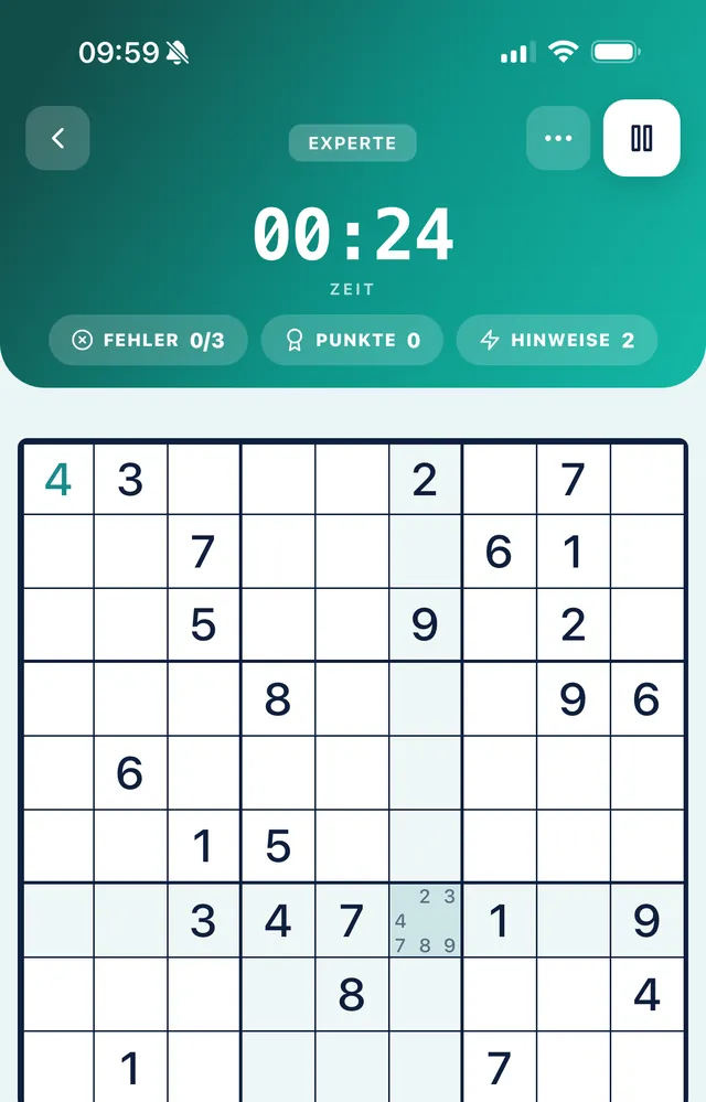 Eine laufende schwere Sudoku-Partie in SudoKoum, mit Timer, Punktzahl und Fehlerzähler